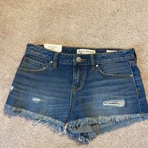 Bullhead Low Rise 25 Never Worn Medium Wash Cut Off Shorts